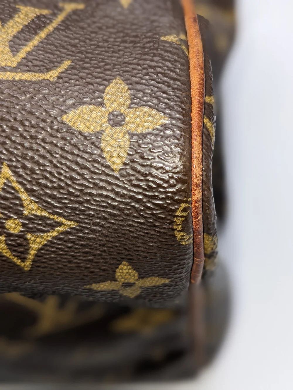 Louis Vuitton Monogram Speedy 35 – Authentic Vintage